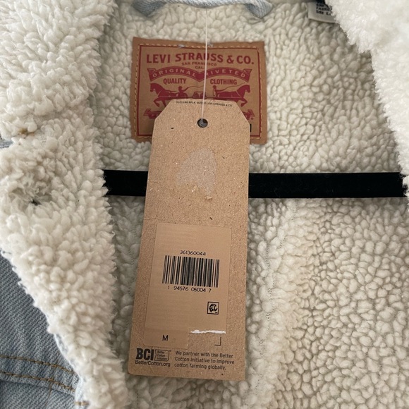 Levis fleece lined denim jacket - Picture 2 of 3